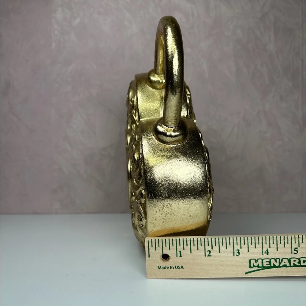 Ornate Heart-Shaped Decorative Padlock in Gold
